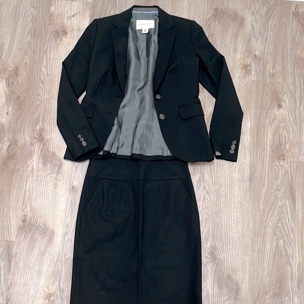 Banana Republic jacket and skirt business suit, 2pc